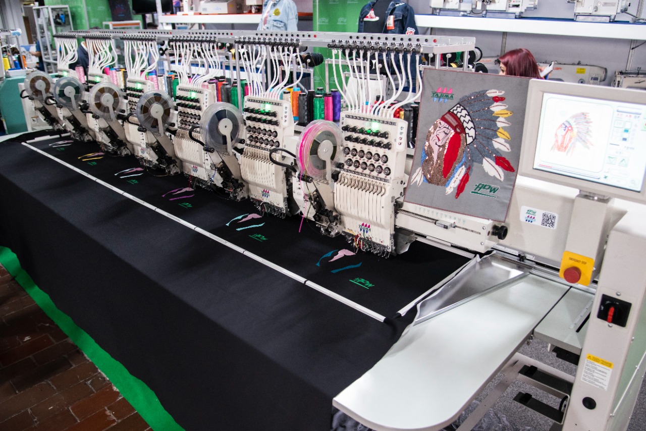 La industria textil y de la confección abre las puertas a la tecnología y  la virtualidad en Createx | ACIS